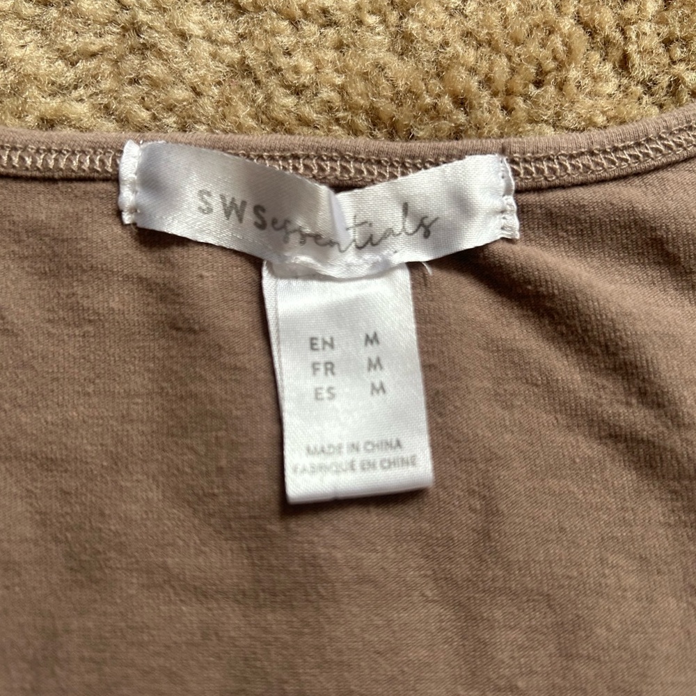 Essentials Cropped Tee - Picture 2 of 2